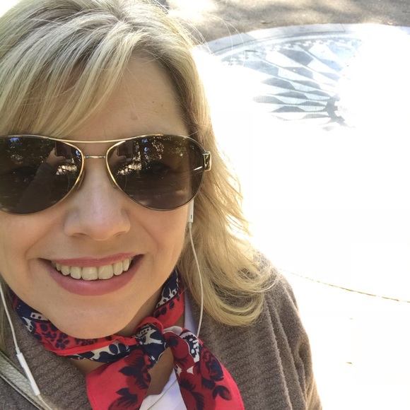 Meet your Posher, Kim - Picture 1 of 1